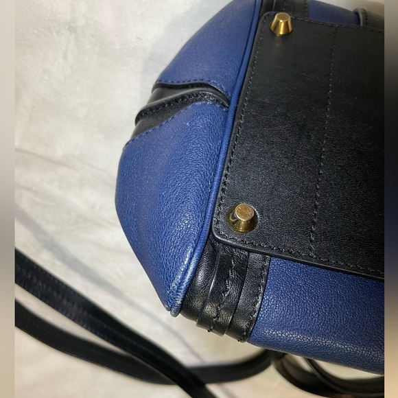 Chloe Small Navy Alice 💙 - Picture 6 of 16